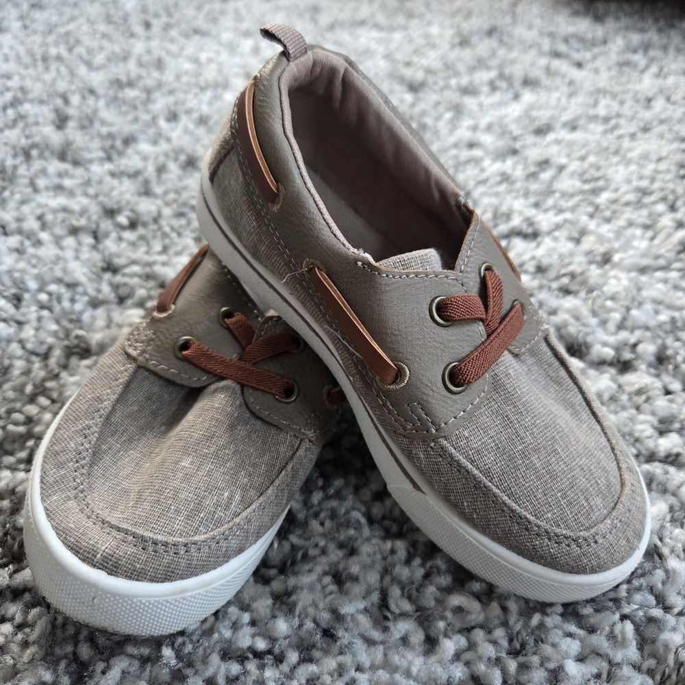 OshKosh B'gosh Boys Boat Shoe- Tan and Brown Size Kids 11